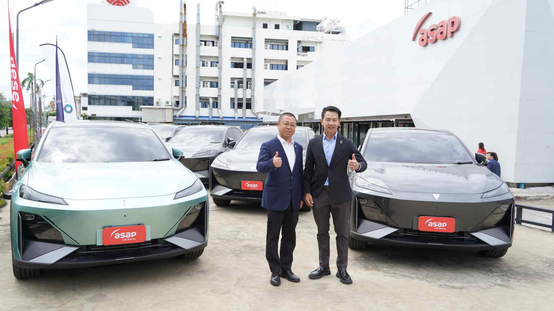 CHANGAN executives deliver a fleet of vehicles  and express gratitude to “asap Car Rental” for choosing Deepal