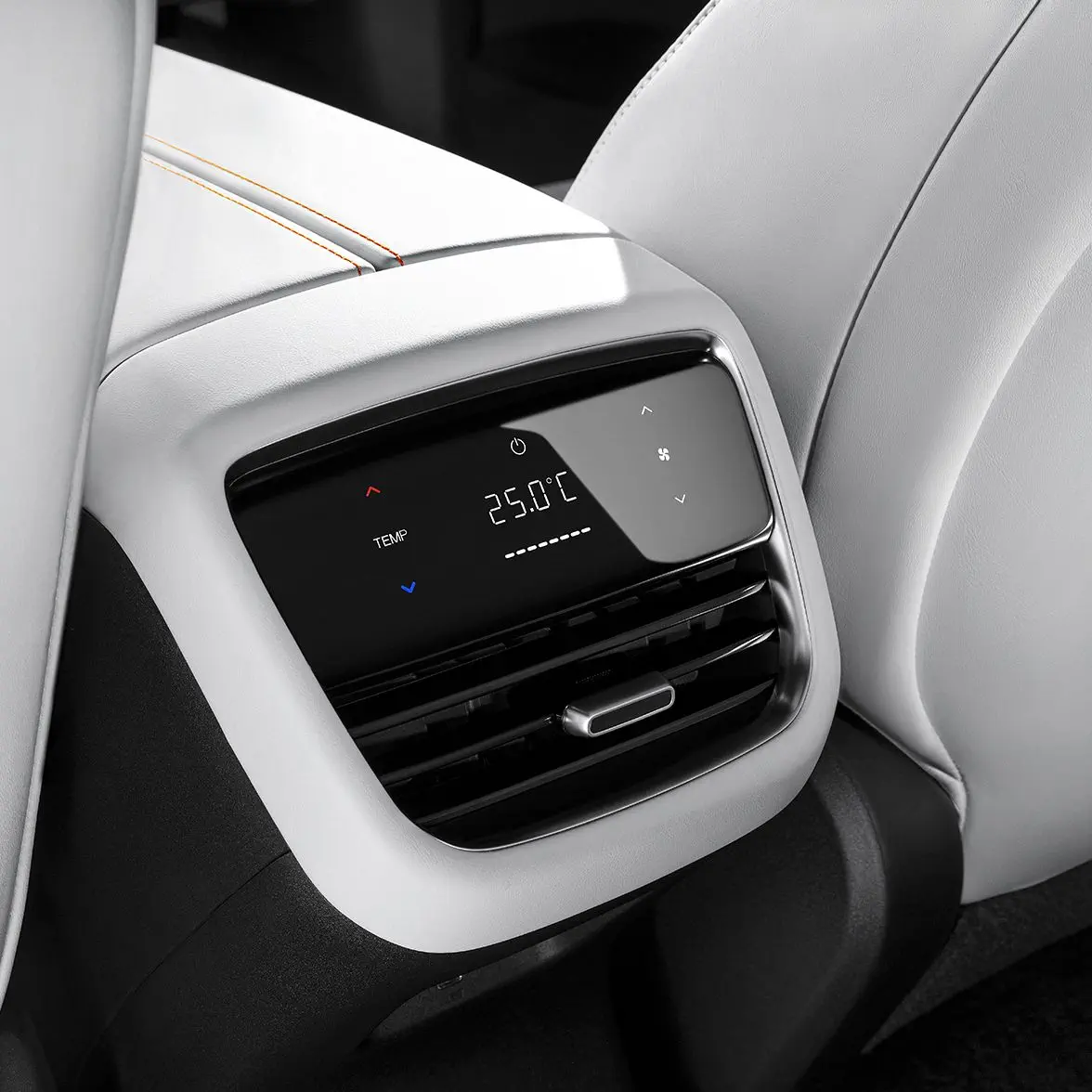 แผงควบคุมระบบปรับอากาศด้านหลังแบบสัมผัส